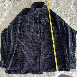 Black Textured Button-Up Shirt XL